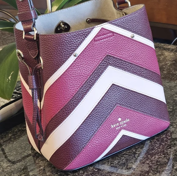 Kate Spade Pink and White Chevron Tote - Picture 5 of 16